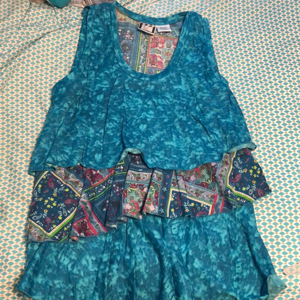 Sleeveless blouse